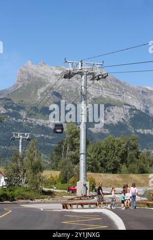 Télé-abine et pylônes. Ascenseur le Valléen. Aiguilles de Warens. Saint-Gervais-les-bains. Haute-Savoie. Auvergne-Rhône-Alpes. France. Europe. Banque D'Images