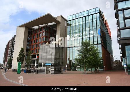 Amsterdam, pays-Bas - 24 août 2024 : Conservatorium van Amsterdam (CVA) et Bibliothèque publique d'Amsterdam. Banque D'Images