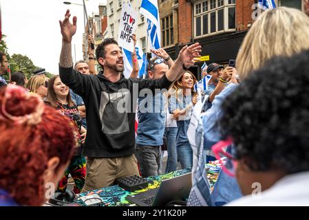 Nova Party devant l'ambassade d'Israël à Londres organisé par Stop the Hate Campaign, Londres, Angleterre, Royaume-Uni, 7 septembre 2024 Banque D'Images