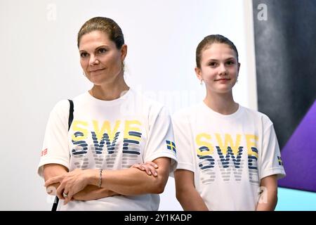 Paris, France. 07 septembre 2024. PARIS, FRANCE 20240907Princesse Victoria et Princesse Estelle lors d'une réception avec l'équipe suédoise à l'ambassade de Suède en France pendant les Jeux paralympiques à Paris. 7 septembre 2024. Photo : Christine Olsson/TT/Code 10430 crédit : TT News Agency/Alamy Live News Banque D'Images