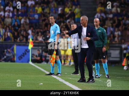 Prague, Tchéquie. 7 septembre 2024. Match de l'UEFA Nations League Ukraine - Albanie à l'Epet Arena de Prague. Le manager albanais Sylvinho en action. Crédit : Oleksandr Prykhodko/Alamy Live News Banque D'Images