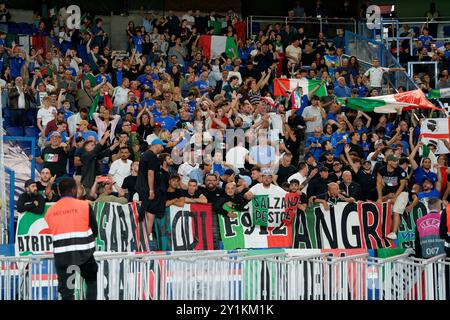 Supporters de l'Italie lors de France vs Italie, Football UEFA Nations Leage match à Paris, France, 06 septembre 2024 Banque D'Images