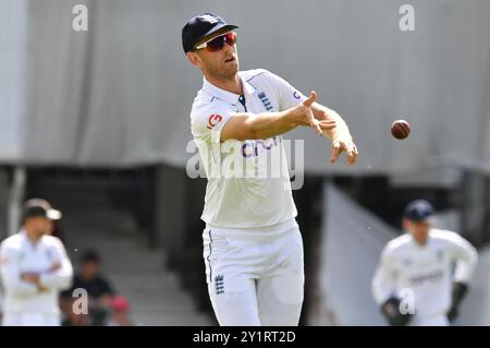 Londres, Angleterre. 8 septembre 2024. Olly Stone lors de la troisième journée du Rothesay troisième épreuve masculine entre l’Angleterre et le Sri Lanka au Kia Oval, Londres. Kyle Andrews/Alamy Live News. Banque D'Images