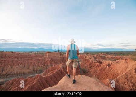 Touriste dans le désert de Tatacoa, Colombie, Amérique du Sud Banque D'Images