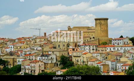 Panorama du village médiéval de Tricarico, Matera, Basilicate, Italie Banque D'Images