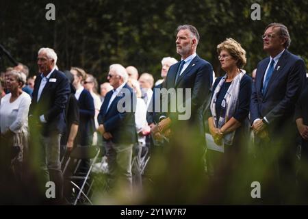 VUGHT - participants lors de la commémoration au centre commémoratif National Monument Camp Vught. Ils y réfléchiront sur l’évacuation précipitée du camp de concentration en septembre 1944, après Dolle Dinsdag. ANP FREEK VAN DEN BERGH pays-bas Out - belgique Out Banque D'Images