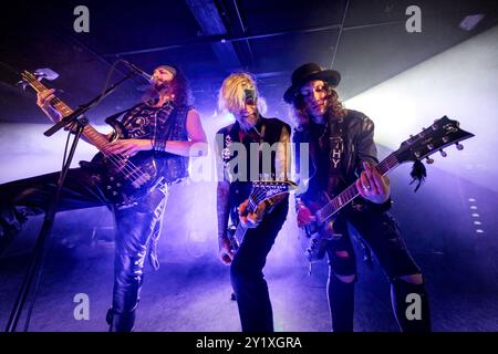 Oslo, Norvège. 28 août 2024. Le guitariste et musicien américain Chris Holmes (c) donne un concert au John Dee à Oslo. Banque D'Images