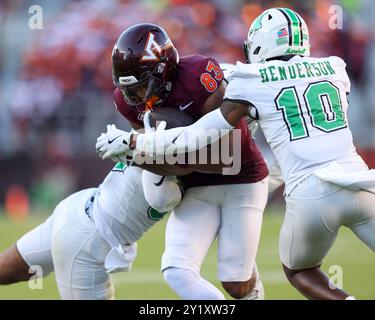 7 septembre 2024 : Jaylin Lane (83 ans), receveur des Hokies Virginia Tech, porte le ballon pendant le match de football de la NCAA entre les Marshall Thundering Banque D'Images