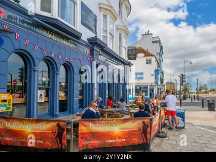 The Veteran Bar on the Esplanade, Ryde, île de Wight, Angleterre, Royaume-Uni Banque D'Images