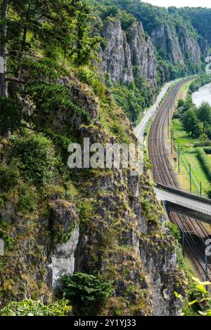 Chemin de fer à Marche-les-Dames | voies de Chemlin de fer à Marche-les-Dames Banque D'Images