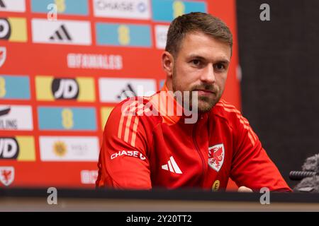 PODGORICA, Monténégro. 08 septembre 2024. Le capitaine du pays de Galles Aaron Ramsey lors d'une conférence de presse à Podgorica, Monténégro, en prévision du match de l'UEFA Nations League 2025 entre le Monténégro et le pays de Galles au City Stadium Nikšić le 9 septembre 2024 (PIC by John Smith/FAW) crédit : Football Association of Wales/Alamy Live News Banque D'Images