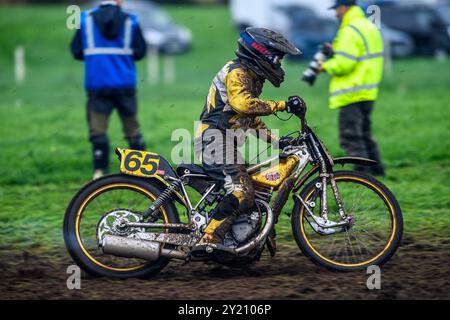 Woodhouse lance, Gawsworth, Cheshire le dimanche 8 septembre 2024. Tim Dixon (65) en action dans la classe Upright 500cc lors des Championnats britanniques Upright ACU à Woodhouse lance, Gawsworth, Cheshire le dimanche 8 septembre 2024. (Photo : Ian Charles | mi News) crédit : MI News & Sport /Alamy Live News Banque D'Images