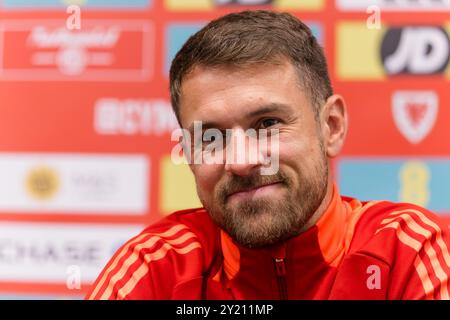 PODGORICA, Monténégro. 08 septembre 2024. Le capitaine du pays de Galles Aaron Ramsey lors d'une conférence de presse à Podgorica, Monténégro, en prévision du match de l'UEFA Nations League 2025 entre le Monténégro et le pays de Galles au City Stadium Nikšić le 9 septembre 2024 (PIC by John Smith/FAW) crédit : Football Association of Wales/Alamy Live News Banque D'Images