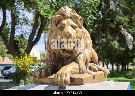 Neuquen, Argentine ; 19 novembre 2023 : sculpture, monument du Lions Club de la ville. Banque D'Images