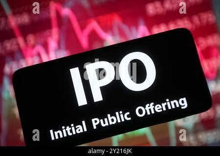 Ukraine. 08 septembre 2024. Dans cette illustration photo, un mot IPO (initial public Offering) est vu sur un écran de smartphone. (Photo de Pavlo Gonchar/SOPA images/SIPA USA) *** strictement à des fins éditoriales *** crédit : SIPA USA/Alamy Live News Banque D'Images