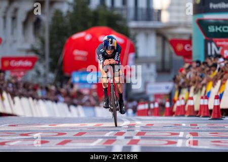 Madrid, Madrid, Espagne. 8 septembre 2024. Aleksandr Vlasov de Russie et Team Red Bull Bora - Hansgrohe sprints lors du contre-la-montre individuel lors du 79e Tour d'Espagne 2024 - étape 21 le 8 septembre 2024 à Madrid, Espagne. (Crédit image : © Alberto Gardin/ZUMA Press Wire) USAGE ÉDITORIAL SEULEMENT! Non destiné à UN USAGE commercial ! Crédit : ZUMA Press, Inc/Alamy Live News Banque D'Images