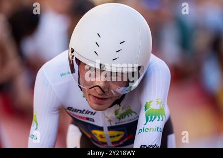 Madrid, Madrid, Espagne. 8 septembre 2024. Mattias Skjelmose Jensen du Danemark et Team Lidl Trek sprints lors du contre-la-montre individuel du 79e Tour d'Espagne 2024 - étape 21 le 8 septembre 2024 à Madrid, Espagne. (Crédit image : © Alberto Gardin/ZUMA Press Wire) USAGE ÉDITORIAL SEULEMENT! Non destiné à UN USAGE commercial ! Crédit : ZUMA Press, Inc/Alamy Live News Banque D'Images