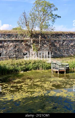 Suomenlinna / Sveaborg forteresse maritime site classé au patrimoine mondial de l'UNESCO sur l'île dans le port d'Helsinki, Finlande, août 2024. 100 photos Banque D'Images