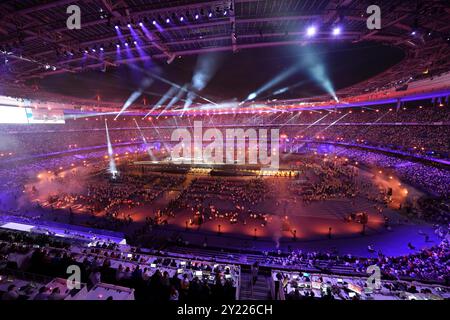 Paris, France. 8 septembre 2024. La cérémonie de clôture des Jeux Paralympiques de Paris 2024 a lieu à Paris, France, le 8 septembre 2024. Crédit : Xing Guangli/Xinhua/Alamy Live News Banque D'Images