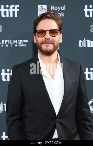 Toronto, Can. 07 septembre 2024. Daniel Brühl assiste à la première d'Eden lors du Festival international du film de Toronto 2024 au Roy Thomson Hall le 7 septembre 2024 à Toronto, Ontario. Photo : PICJER/imageSPACE crédit : Imagespace/Alamy Live News Banque D'Images