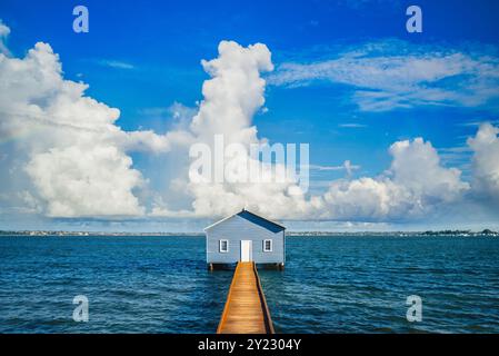 Crawley Edge Boatshed, les houes bleues de bateau, situé à Perth, Australie occidentale, Australie Banque D'Images