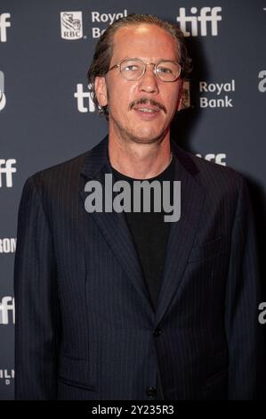 Toronto, Canada. 06 septembre 2024. Reda Kateb assiste à la première de « The Quiet Ones » lors du Festival international du film de Toronto 2024 au Scotiabank Theatre. « The Quiet Ones » suit l'histoire troublante d'une famille aux prises avec une présence malveillante dans leur maison, les forçant à affronter de sombres secrets et des forces surnaturelles qui menacent leur vie. Crédit : SOPA images Limited/Alamy Live News Banque D'Images