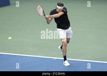 Taylor Fritz des États-Unis lors de la 39 finale masculine du 14e jour de l'US Open 2024, tournoi de tennis Grand Chelem le 8 septembre 2024 au USTA Billie Jean King National Tennis Center à Flushing Meadows, Queens, New York, États-Unis Banque D'Images