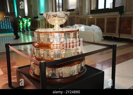 Bologne, Italie. 09th Sep, 2024. Bologna, Italia - Cronaca - 8 Settembre 2024 - serata di gala per inizio turno della Coppa Davis di tennis in programma allÕUnipol Arena - (photo Michele Nucci/LaPresse) Actualités - Bologna, Italie - 08 septembre 2024 - soirée de gala pour le début de la manche de tennis de la Coupe Davis prévue à l'Unipol Arena - (photo Michele Nucci/LaPresse) crédit : LaPresse Live News Banque D'Images