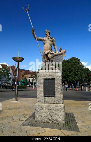 Statue de Neptune. 1723 par John Randall, St Augustine's Parade, Bristol. Banque D'Images