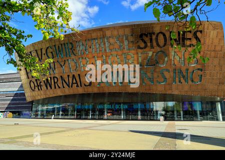 Wales Millennium Centre, la baie de Cardiff, Cardiff, Pays de Galles, Royaume-Uni. Banque D'Images