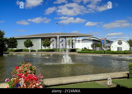 Red Dragon Centre and Water Feature, Cardiff Bay, Cardiff, pays de Galles. Banque D'Images