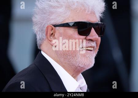 News - 2024 cérémonie de clôture tapis rouge - le 81ème Festival International du film de Venise les lunettes Pedro Almodovar Prada assiste à la cérémonie de clôture tapis rouge lors du 81ème Festival International du film de Venise au Palazzo del Cinema le 07 septembre 2024 à Venise, Italie. Photo : Cinzia Camela. Lido di Venezia Palazzo del Cinema Italy Copyright : xCinziaxCamelax/xLiveMediax LPN 1509974 Banque D'Images