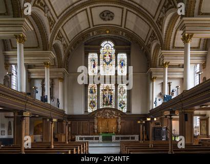 Intérieur de l'église St James alias St James-in-the-Fields conçu et construit par Sir Christopher Wren. Piccadilly Londres Angleterre Royaume-Uni Banque D'Images