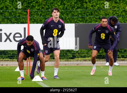 (De gauche à droite) les Anglais Levi Colwill, Tino Livramento et Trent Alexander-Arnold lors d'une séance d'entraînement au Tottenham Hotspur Training Ground, Londres. Date de la photo : lundi 9 septembre 2024. Banque D'Images