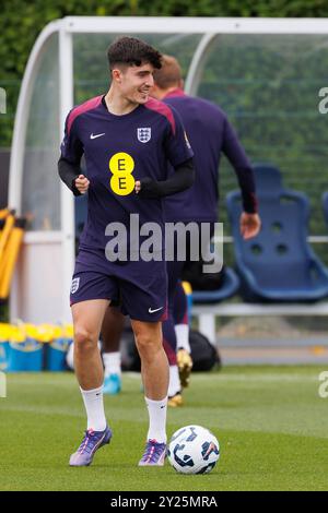 Enfield, Royaume-Uni. 09th Sep, 2024. Le défenseur de l'Angleterre Tino Livramento lors de la séance d'entraînement de l'Angleterre avant le match de Finlande au terrain d'entraînement de Tottenham Hotspur, Enfield, Angleterre, Royaume-Uni le 9 septembre 2024 crédit : Every second Media/Alamy Live News Banque D'Images