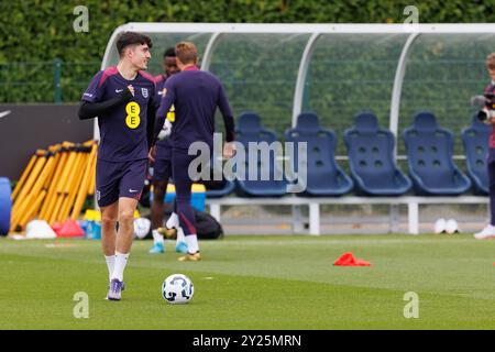 Enfield, Royaume-Uni. 09th Sep, 2024. Le défenseur de l'Angleterre Tino Livramento lors de la séance d'entraînement de l'Angleterre avant le match de Finlande au terrain d'entraînement de Tottenham Hotspur, Enfield, Angleterre, Royaume-Uni le 9 septembre 2024 crédit : Every second Media/Alamy Live News Banque D'Images