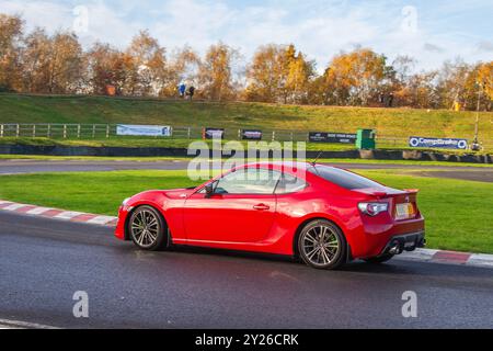 2013 Red Toyota Gt86 d-4s , Gt86 d-4S Boxer Coupe essence 1998 cc, moteur avant, voiture de sport arrière. Banque D'Images