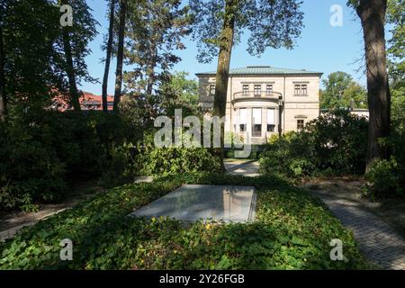 Tombe de Richard Wagner avec Cosima Wagner Bayreuth Allemagne Europe Banque D'Images