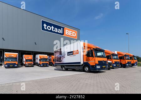 Camions-LITS totaal à l'entrepôt à Wezep, pays-Bas Banque D'Images
