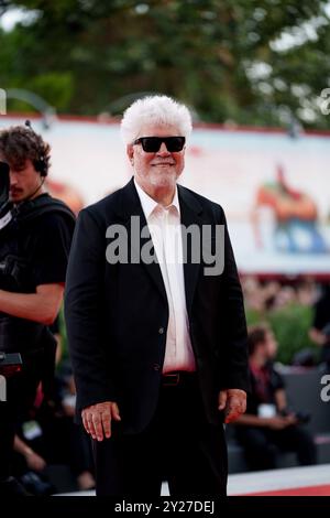 VENISE, ITALIE - SEPTEMBRE 07 : assiste à la cérémonie de clôture tapis rouge lors du 81ème Festival International du film de Venise au Palazzo del Cinema le Banque D'Images