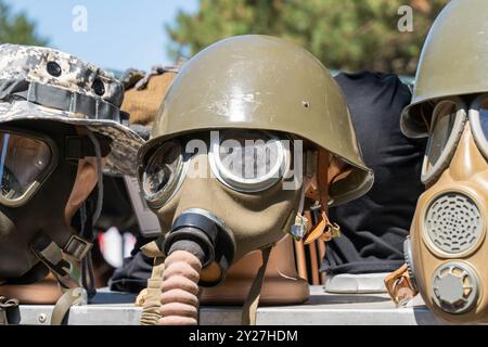 Vieux masque à gaz de l'époque de la Guerre froide Banque D'Images