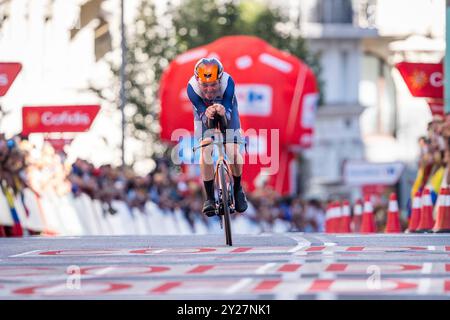 Madrid, Madrid, Espagne. 8 septembre 2024. Mauro Schmid de Suisse et l'équipe Jayco Alula sprints lors du contre-la-montre individuel du 79e Tour d'Espagne 2024 - étape 21 le 8 septembre 2024 à Madrid, Espagne. (Crédit image : © Alberto Gardin/ZUMA Press Wire) USAGE ÉDITORIAL SEULEMENT! Non destiné à UN USAGE commercial ! Banque D'Images