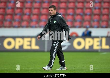 PHOTO D'ARCHIVE : Dieter HECKING aura 60 ans le 12 septembre 2024, entraîneur Dieter HECKING (WOB). Football 1. Bundesliga, 3. Journée, FSV FSV FSV Mainz 05 (MZ) - VfL Wolfsburg (WOB), le 24 août 2013, Coface-Arena, Mayence/Allemagne. Banque D'Images