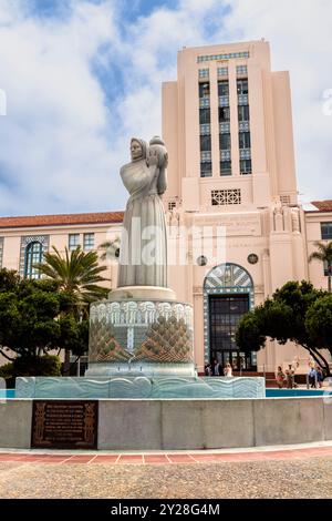 Le bâtiment architectural important de San Diego City and County Administration est un exemple bien conservé des Beaux-Arts et du style de renouveau espagnol. Banque D'Images