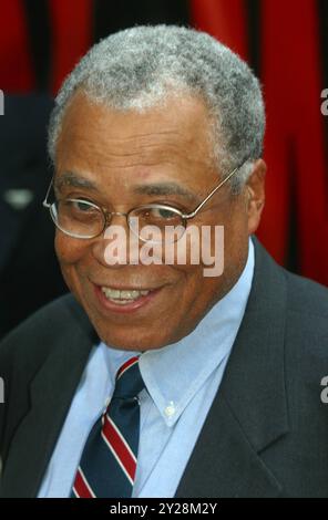 PHOTOS DU DOSSIER : James Earl Jones (1931-2024). James Earl Jones, 2002, photo de John Barrett/PHOTOlink/MediaPunch crédit : MediaPunch Inc/Alamy Live News Banque D'Images