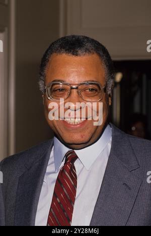 PHOTOS DU DOSSIER : James Earl Jones (1931-2024). EARL JAMES JONES f7248 crédit : Ralph Dominguez/MediaPunch crédit : MediaPunch Inc/Alamy Live News Banque D'Images