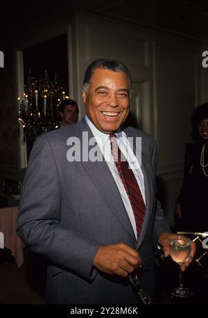 PHOTOS DU DOSSIER : James Earl Jones (1931-2024). EARL JAMES JONES f7248 crédit : Ralph Dominguez/MediaPunch crédit : MediaPunch Inc/Alamy Live News Banque D'Images