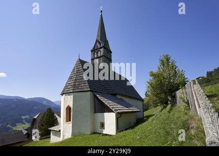 Église dans le village de montagne de Plessnitz, Liesertal, Carinthie, Autriche, Europe Banque D'Images