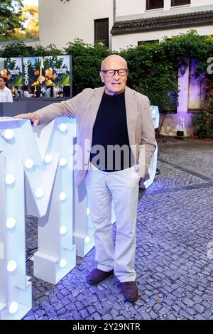 Parti demi-finale ronde de jugement - Emmy Awards Volker Schlöndorff beim cocktail Prolonge anlässlich der demi-finale ronde de jugement für die International Emmy Awards im Schlosshotel Berlin par Patrick Hellmann AM 09.09.2024 à Berlin. *** Partie demi-finale du jury des Emmy Awards Volker Schlöndorff au cocktail Prolonge à l'occasion de la demi-finale du jury des Emmy Awards International au Schlosshotel Berlin par Patrick Hellmann le 09 09 09 2024 à Berlin Copyright : xEventpressxKochanx Banque D'Images