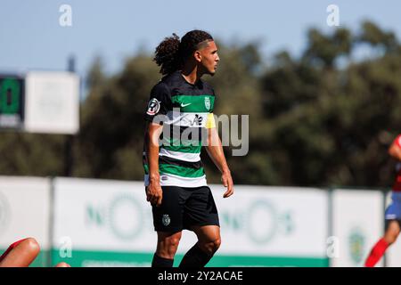 Alcochete, Portugal. 20 août 2024. Marlon Junior (Sporting CP) vu lors du match de Liga Revelacao entre les équipes de Sporting CP et SL Benfica à Estadio Aurelio Pereira. Sporting u23 vs SL Benfica u23 ; score final 1:0 crédit : SOPA images Limited/Alamy Live News Banque D'Images